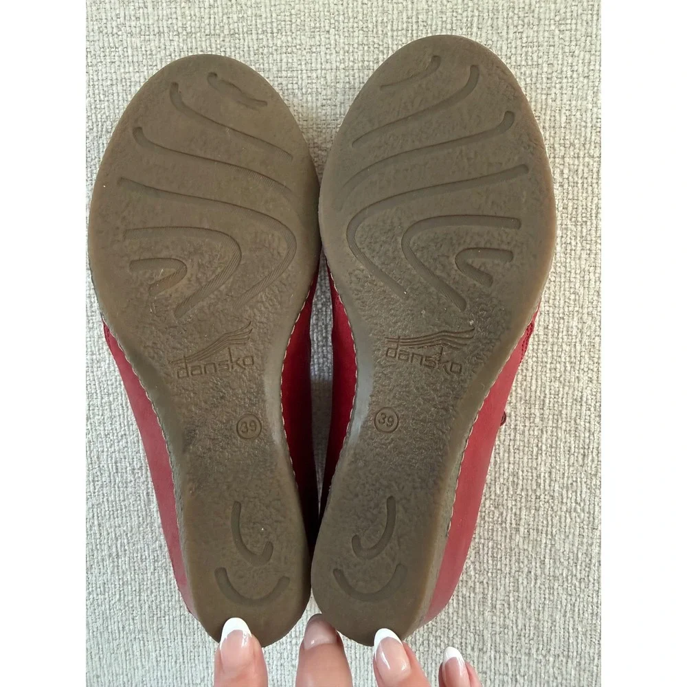Dansko Red Loralie Nubuck Leather Mary Jane Wedge Womens 39 US 9 Buckle Comfort